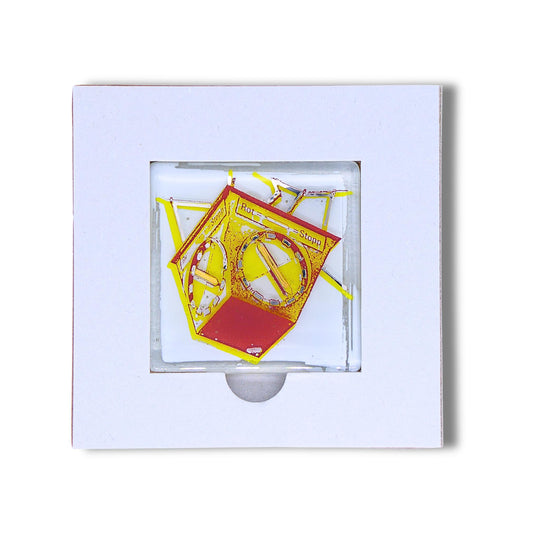 Edition 0/12. Pott Glas Gutschein-Potträt mit gelbem Heuer-Ampel-Motiv. Foto in Schmelzglas im Gutschein-Karten-Inlay, quadratisches Format.