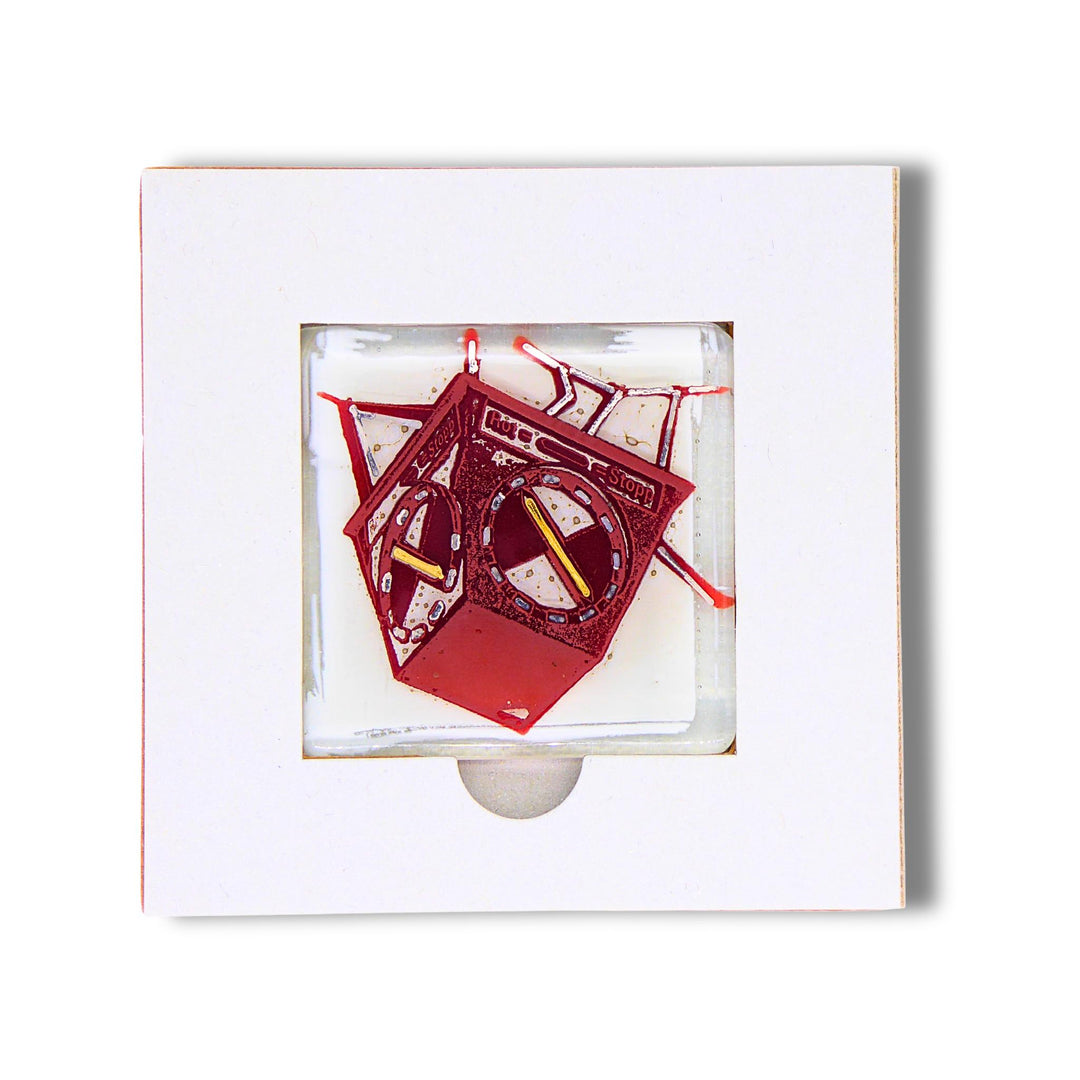 Edition 0/12. Pott Glas Gutschein-Potträt mit rotem Heuer-Ampel-Motiv. Foto in Schmelzglas im Gutschein-Karten-Inlay, quadratisches Format.