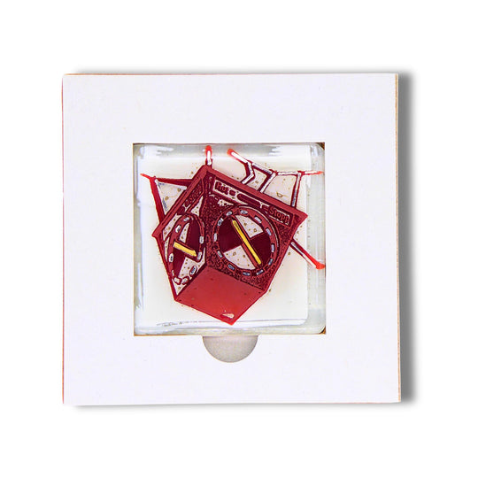 Edition 0/12. Pott Glas Gutschein-Potträt mit rotem Heuer-Ampel-Motiv. Foto in Schmelzglas im Gutschein-Karten-Inlay, quadratisches Format.