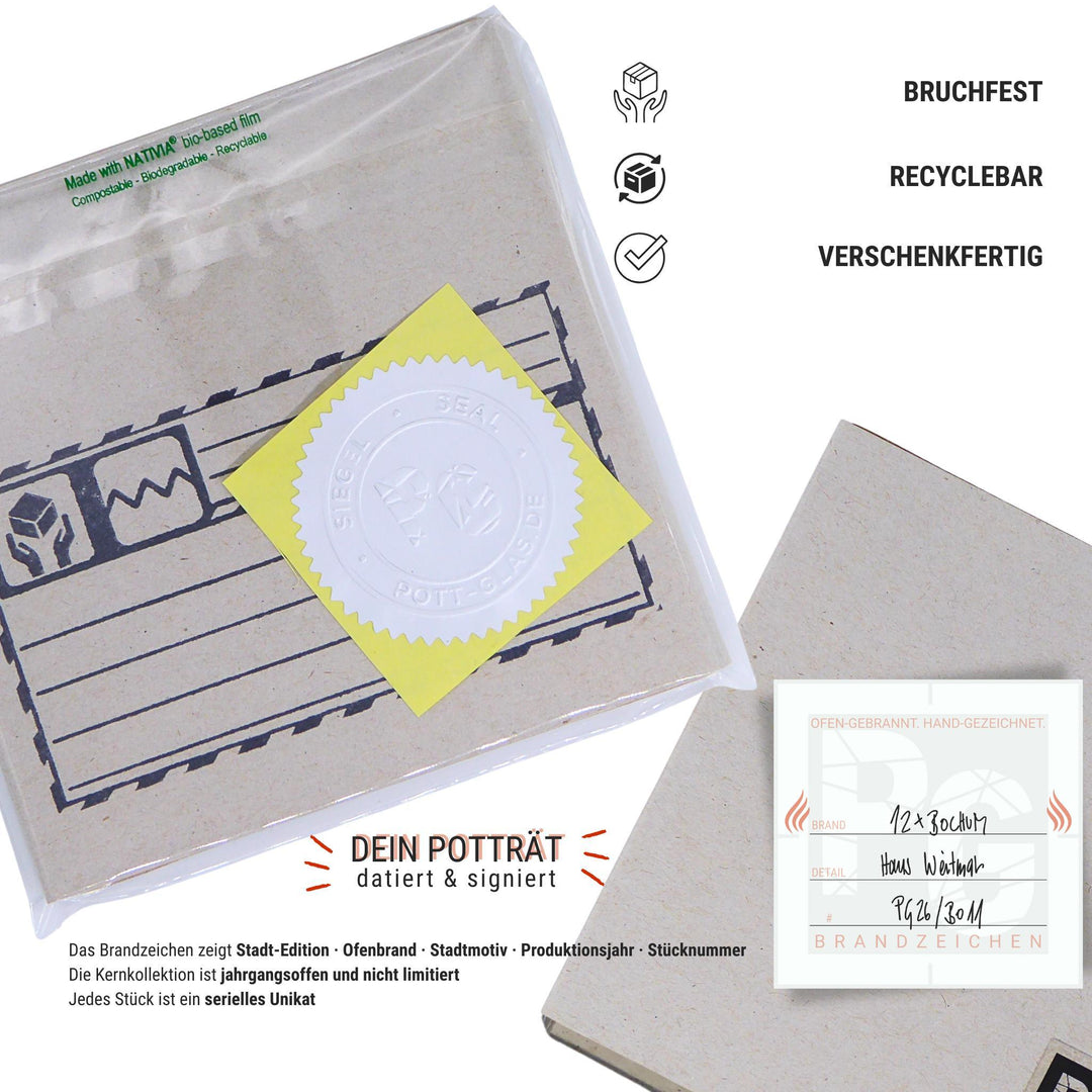 Bochum Edition 11/12. Verpackungsansicht der versiegelten POTT GLAS Inlay-Karte mit geprägter Siegelplombe. Daneben das handgezeichnete Brandzeichen mit Editionsdaten, Datierung und Signatur. Hinweise: bruchfest, recycelbar und verschenkfertig.
