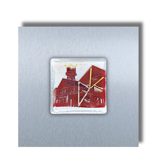 Edition 3/12. Pott Glas Wand-Potträt mit Jahrhunderthalle-Motiv in Rot, mit Gold und Platin Akzenten. Foto in Schmelzglas auf Edelstahl. Quadratisches Format ohne Gravur.