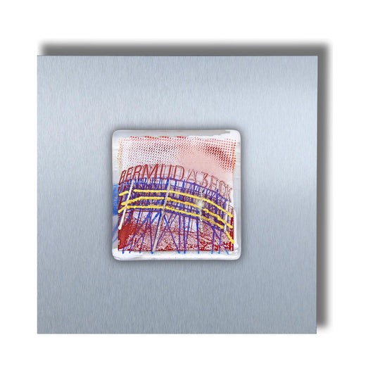 Edition 6/12. Pott Glas Wand-Potträt mit Bermuda3eck-Motiv in Blau und Rot. Foto in Schmelzglas auf Edelstahl. Quadratisches Format ohne Gravur.