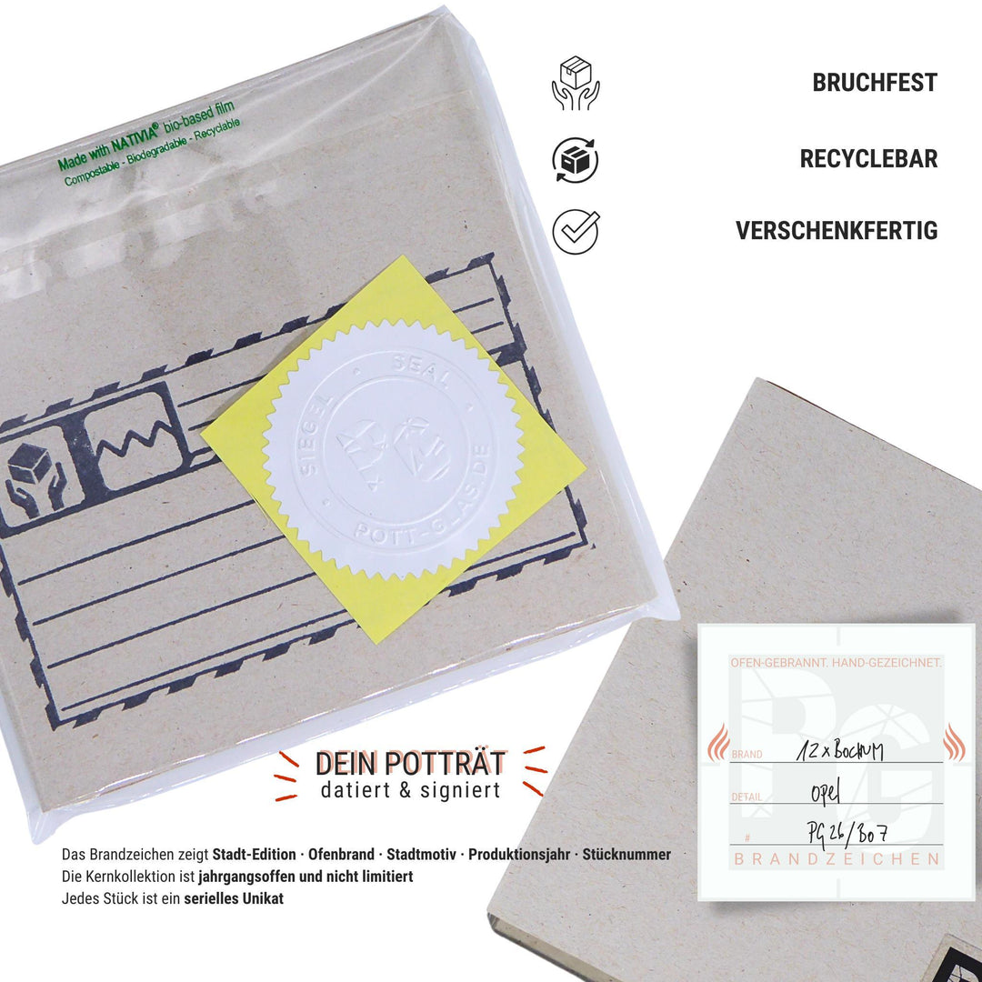 Bochum Edition 07/12. Verpackungsansicht der versiegelten POTT GLAS Inlay-Karte mit geprägter Siegelplombe. Daneben das handgezeichnete Brandzeichen mit Editionsdaten, Datierung und Signatur. Hinweise: bruchfest, recycelbar und verschenkfertig.