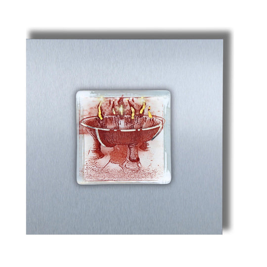 Edition 8/12. Pott Glas Wand-Potträt mit Stadtpark Feuerschale-Motiv in Rot. Foto in Schmelzglas auf Edelstahl. Quadratisches Format ohne Gravur.