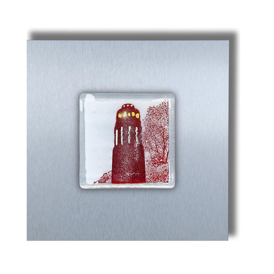 Edition 8/12. Pott Glas Wand-Potträt mit Stadtpark Bismarckturm-Motiv in Rot. Foto in Schmelzglas auf Edelstahl. Quadratisches Format ohne Gravur.