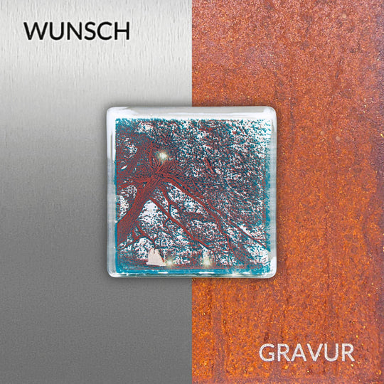 Edition 8/12. Wunschgravur auf Edelstahl oder Roststahl. Pott Glas Wand-Potträt mit Baum-Motiv in Grün. Quadratisches Format.