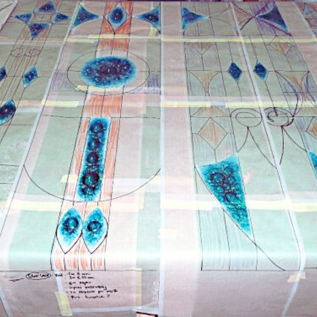 Bleiverglasung mit Blasenglas in Griechenland: Herstellung eines 5-teiligen Spa-Fensters.