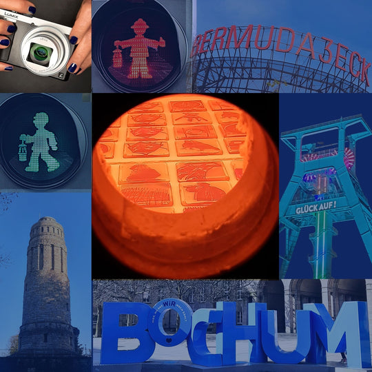 POTT GLAS Produktvideo. 12er Bochum Freispiel. Inlay-Karte Magnet-Potträt als zusammenhängende Bildkomposition mit allen Bochum Motiven 1–12. Abwechselnd auf Roststahl und Edelstahl, quadratisches Format. Vorschau zeigt Vorher-Ansicht und Ofenbrand-Prozess.